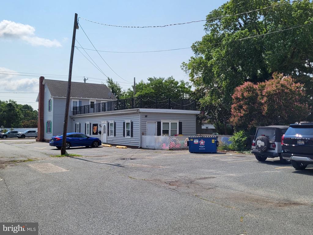 203, 504 , 509 SUNBURST HIGHWAY Unit: 203,504,509