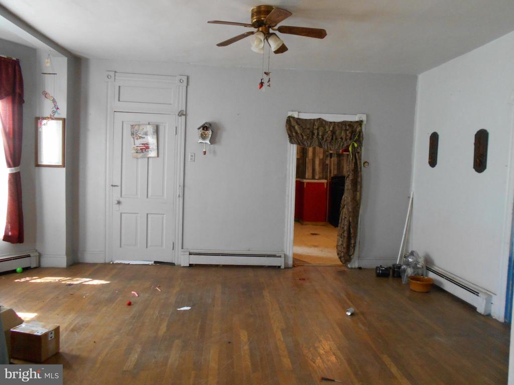 1104 LOCUST STREET
