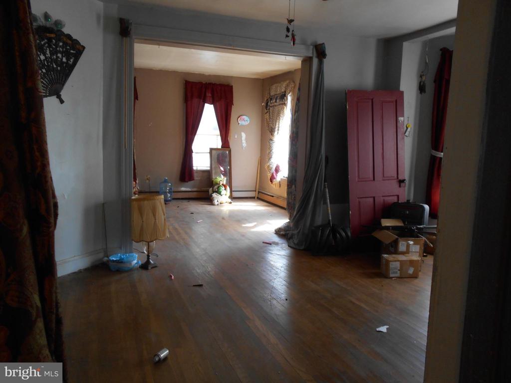 1104 LOCUST STREET