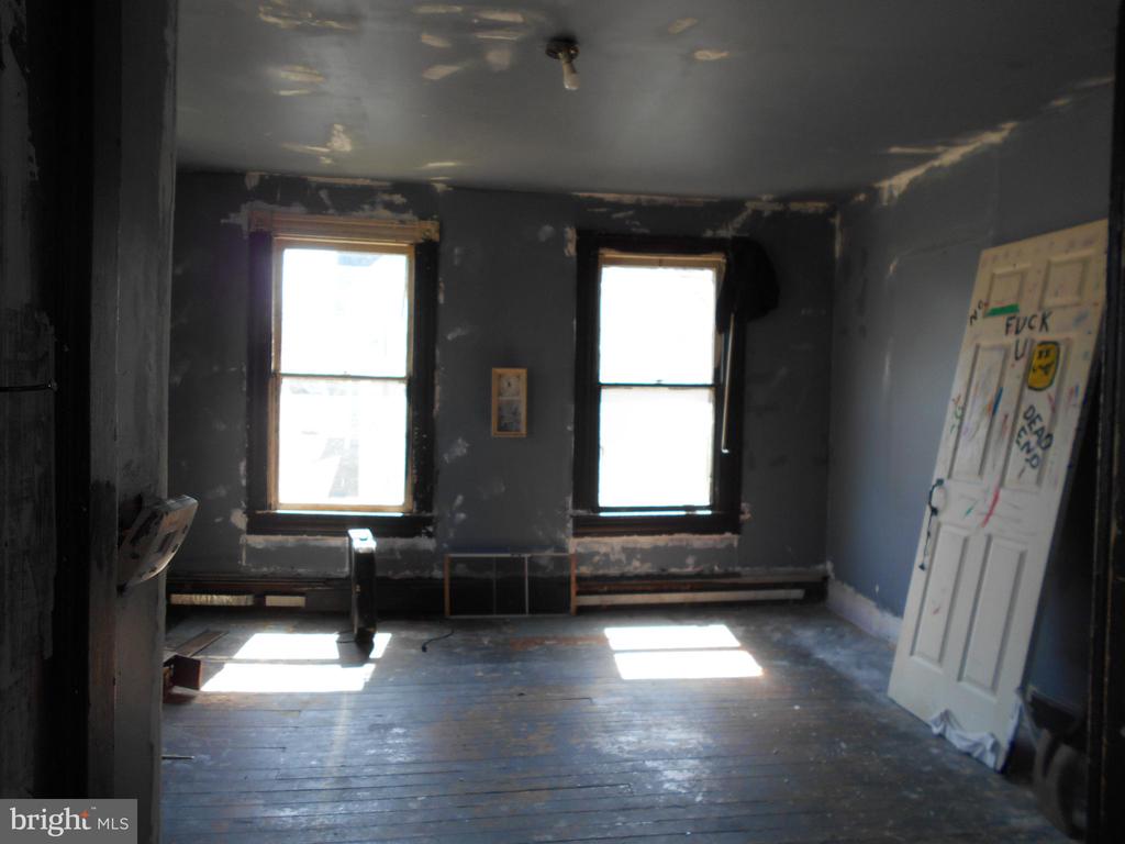 1104 LOCUST STREET