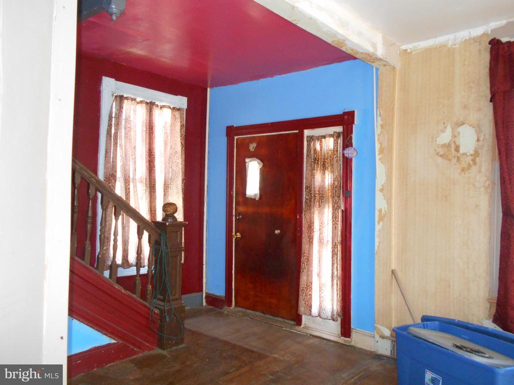 1104 LOCUST STREET