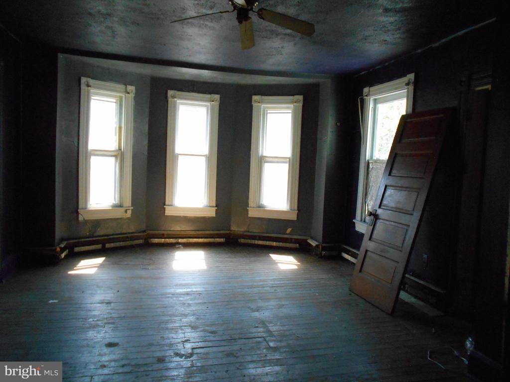 1104 LOCUST STREET