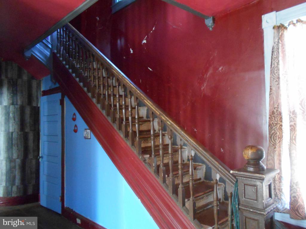 1104 LOCUST STREET