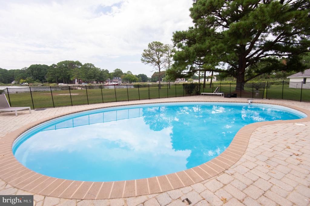 1001 WAGNER POINT ROAD