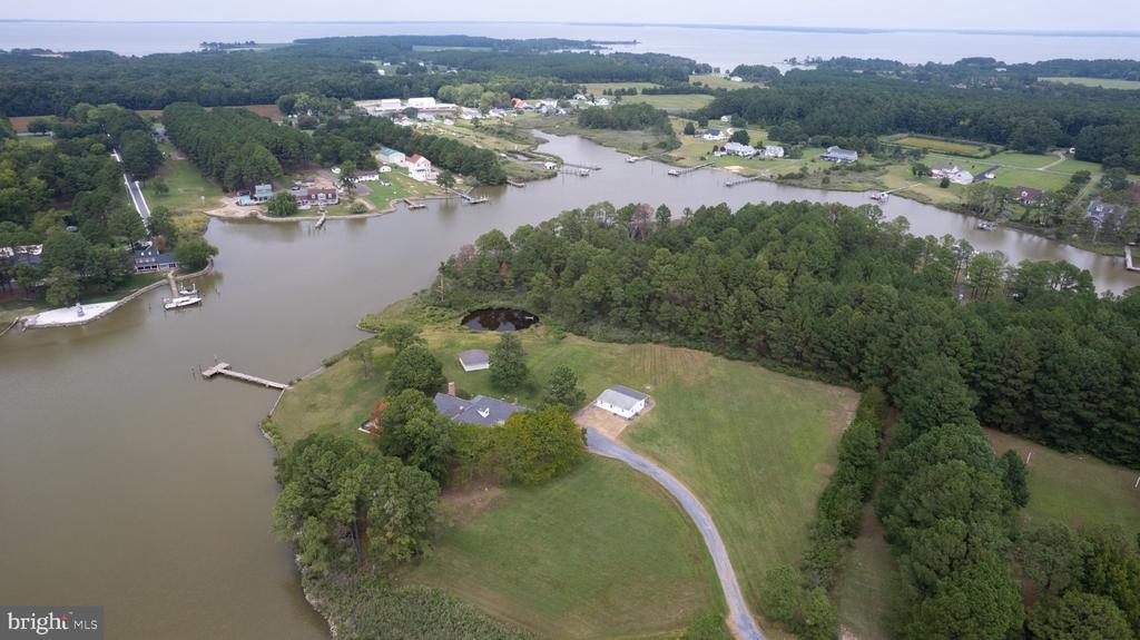 1001 WAGNER POINT ROAD