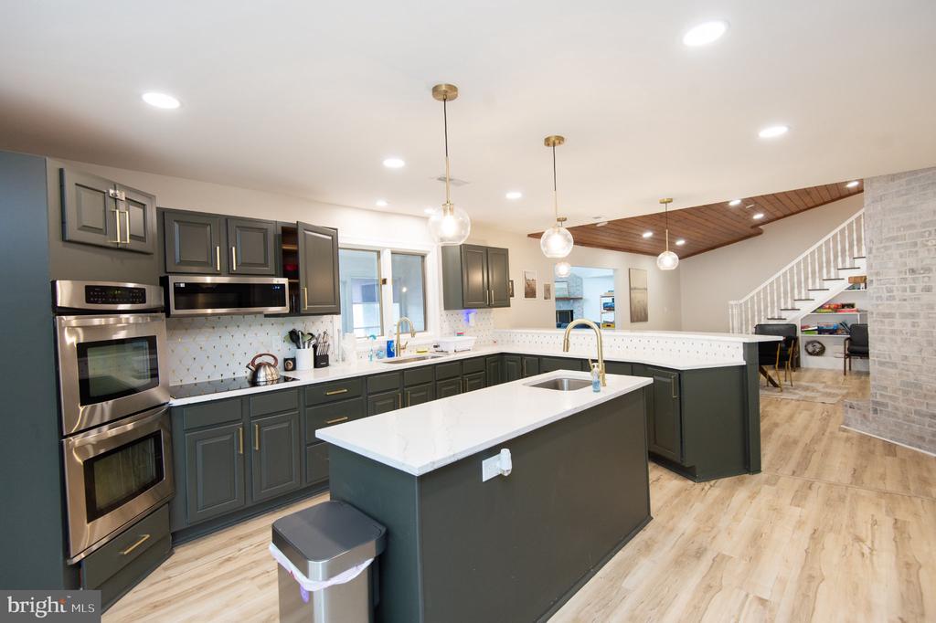 1001 WAGNER POINT ROAD