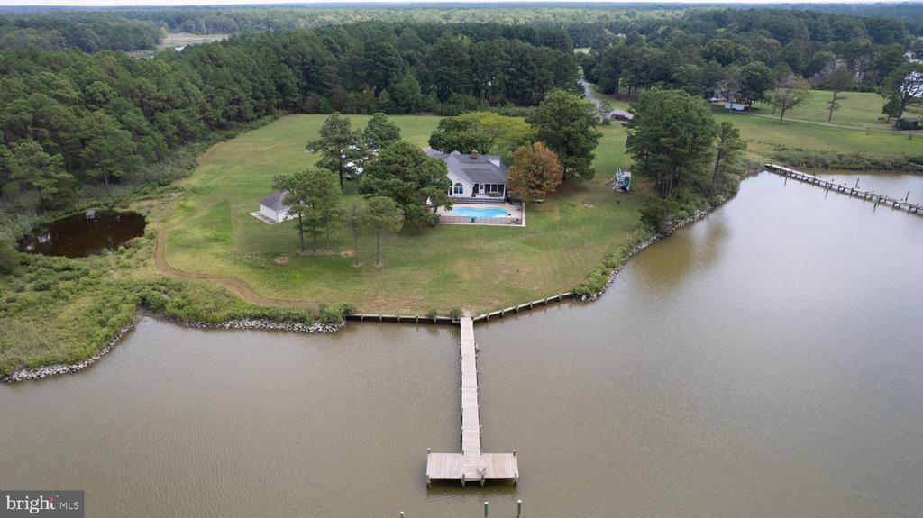 1001 WAGNER POINT ROAD