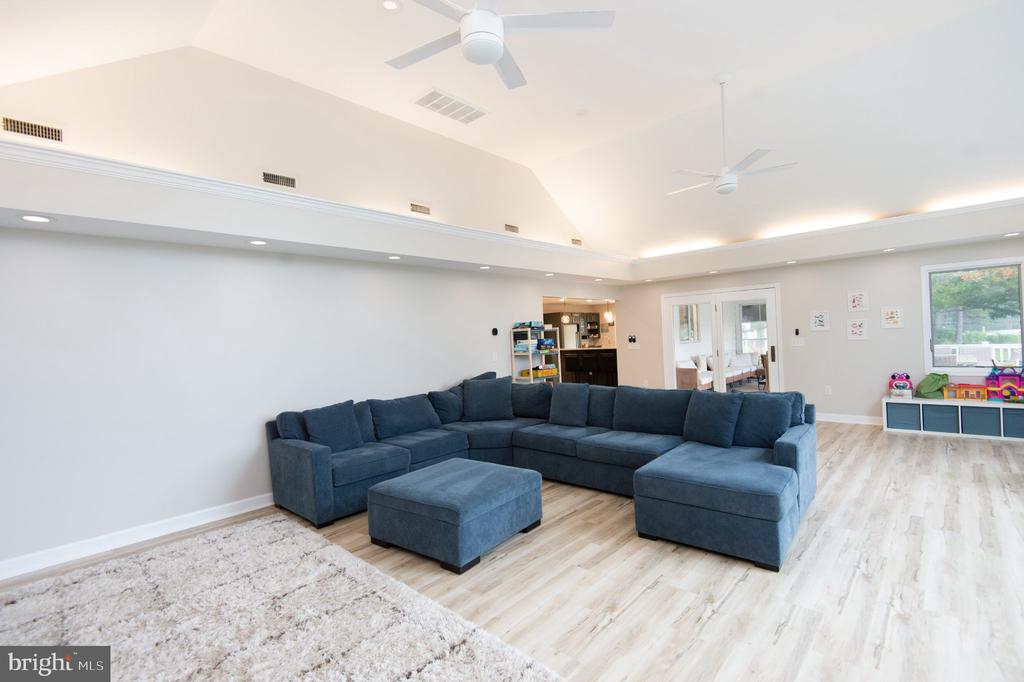 1001 WAGNER POINT ROAD