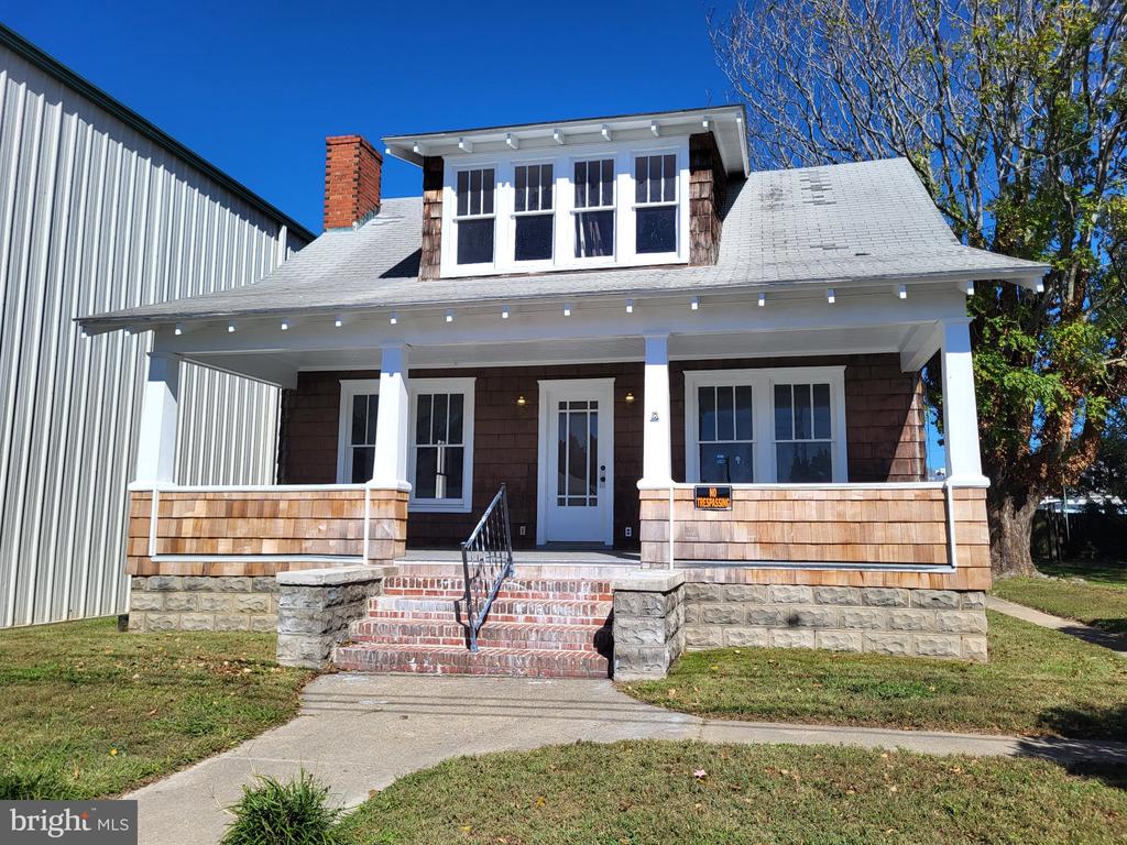 504 HENRY STREET