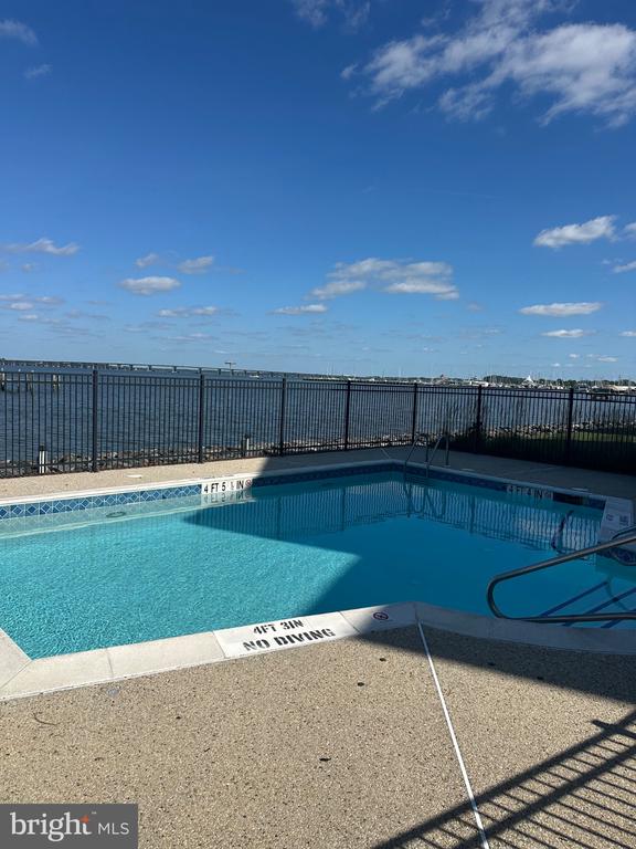 5 OAKLEY STREET Unit: 304/302