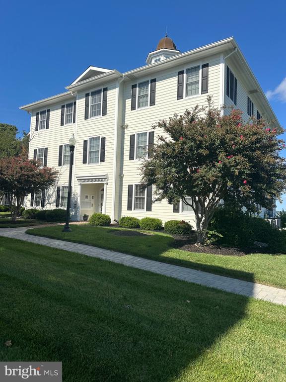 5 OAKLEY STREET Unit: 304/302