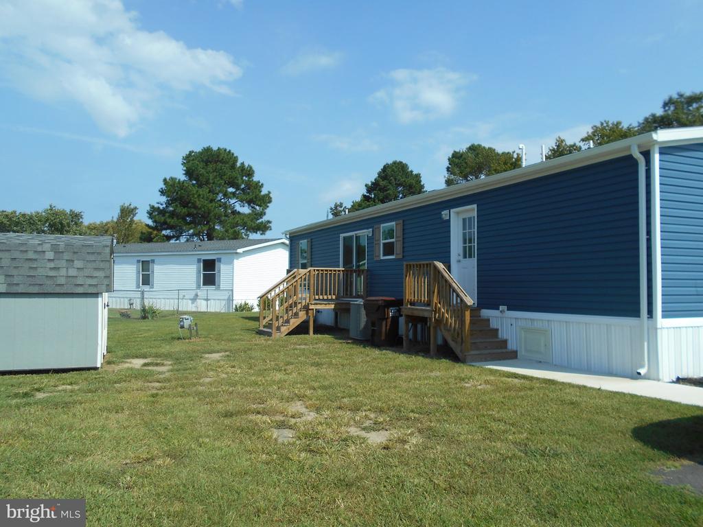 3908 LEE COURT