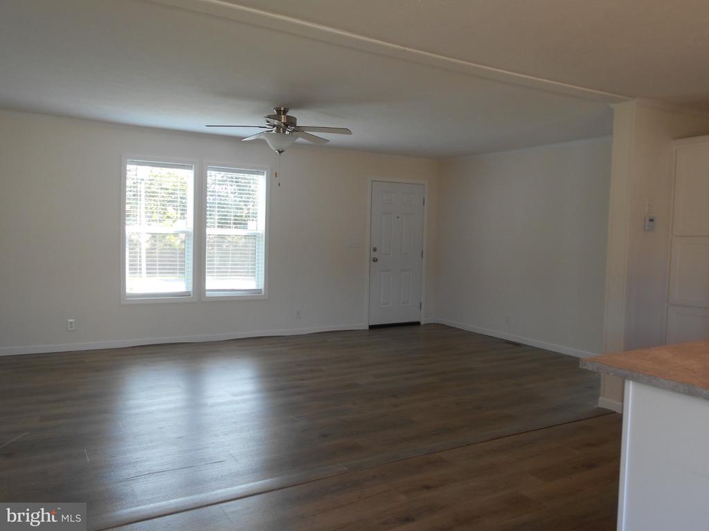 3908 LEE COURT