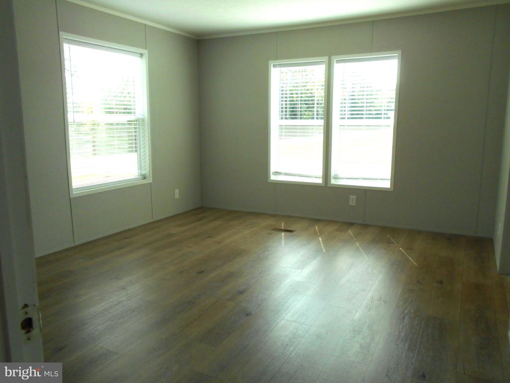 3908 LEE COURT