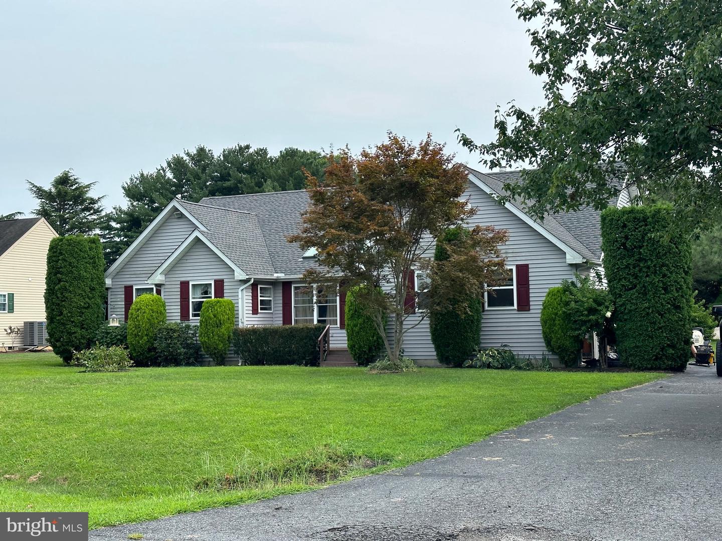 105 Dogwood Dr