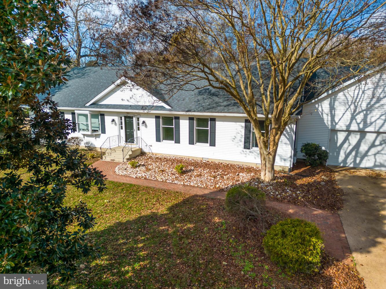 24204 Drayton Landing Dr