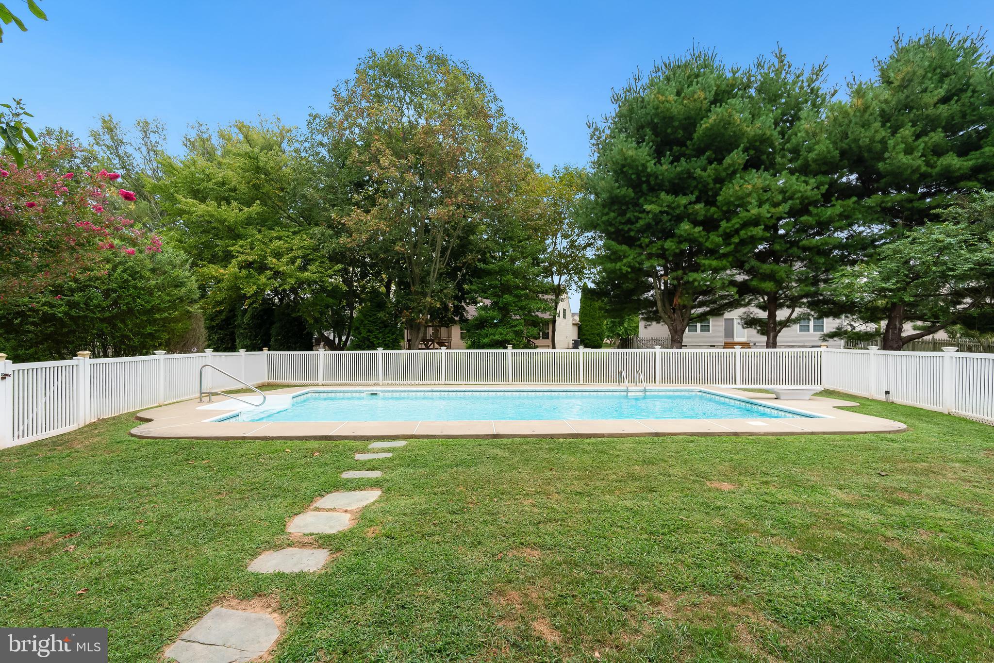 104 Hemlock Ct