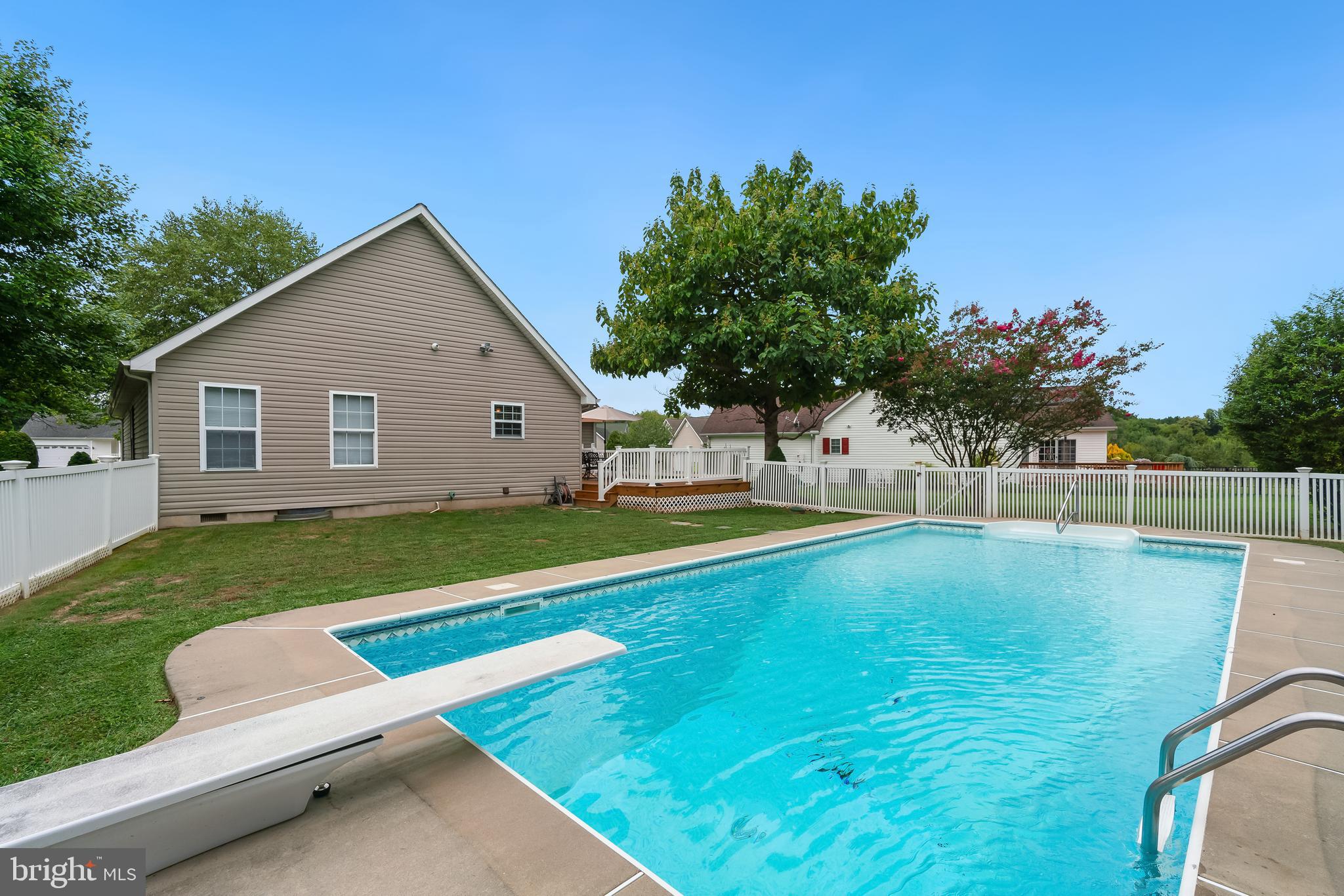 104 Hemlock Ct