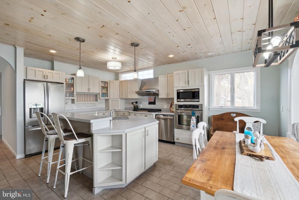 4938 HUNTINGFIELD ROAD