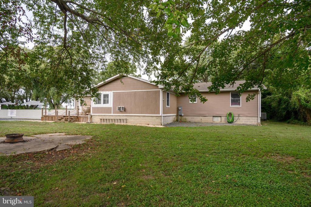 7653 BROAD NECK ROAD