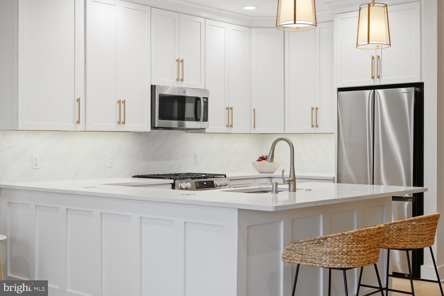 118 LITTLE HARBOR WAY 202