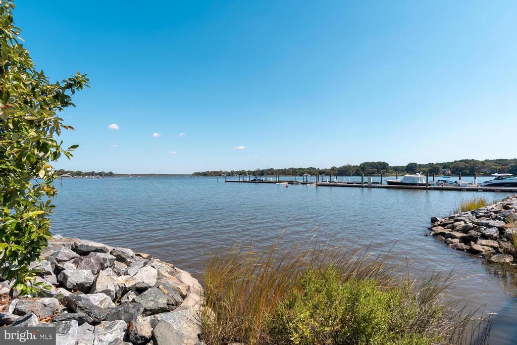 118 LITTLE HARBOR WAY 202