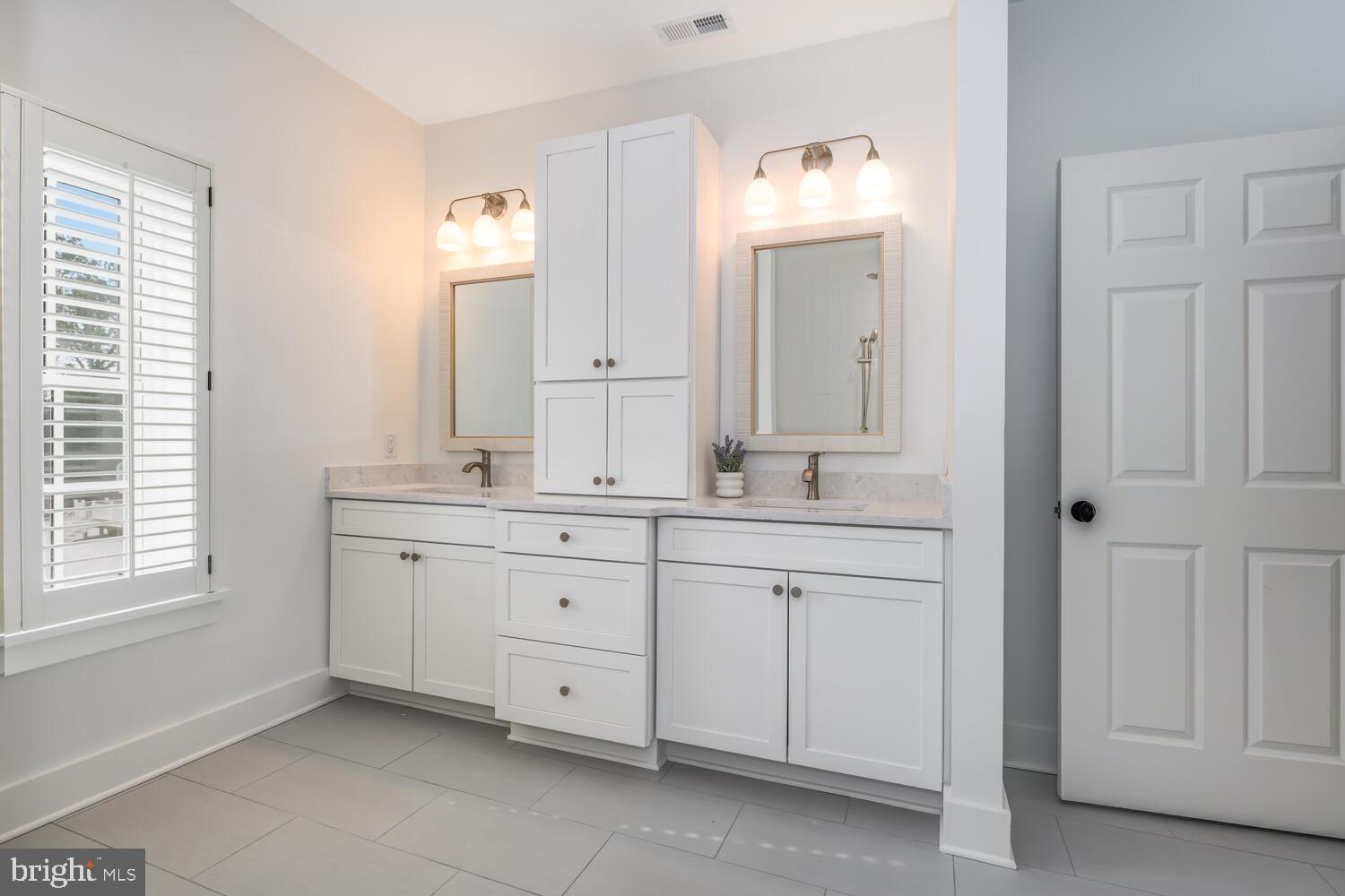 118 LITTLE HARBOR WAY 202