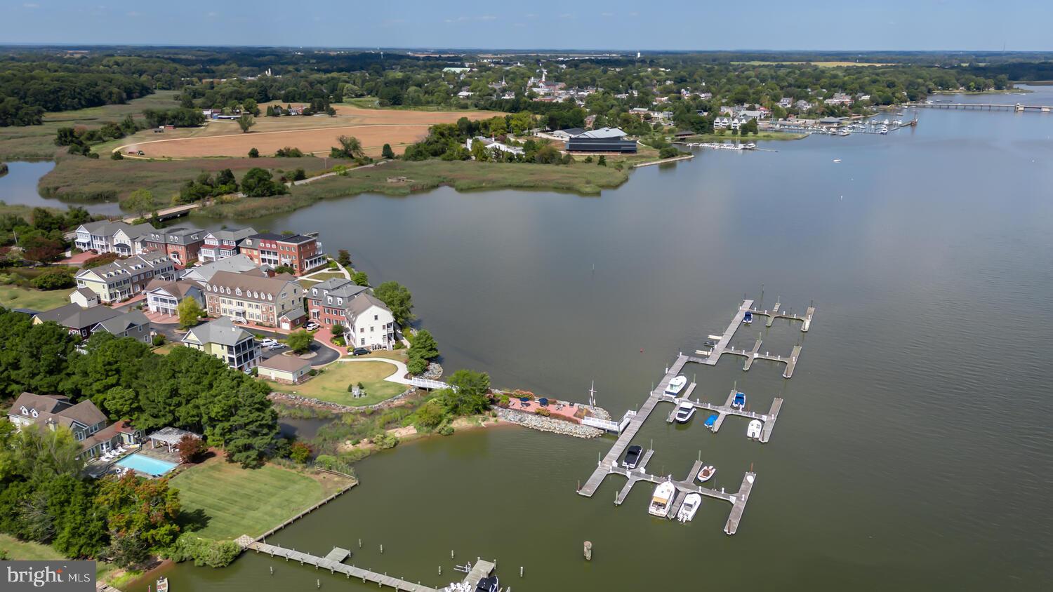 118 LITTLE HARBOR WAY 202