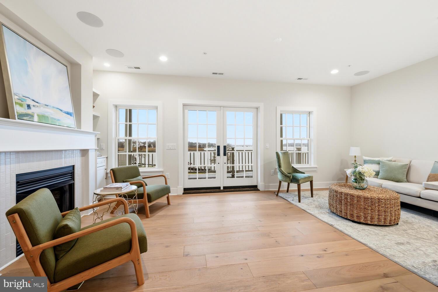 118 LITTLE HARBOR WAY 202