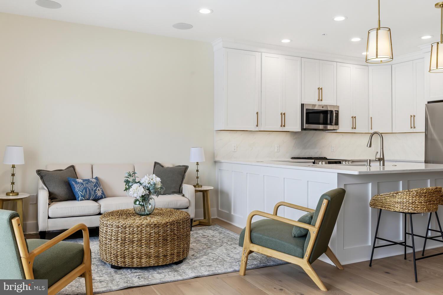 118 LITTLE HARBOR WAY 202