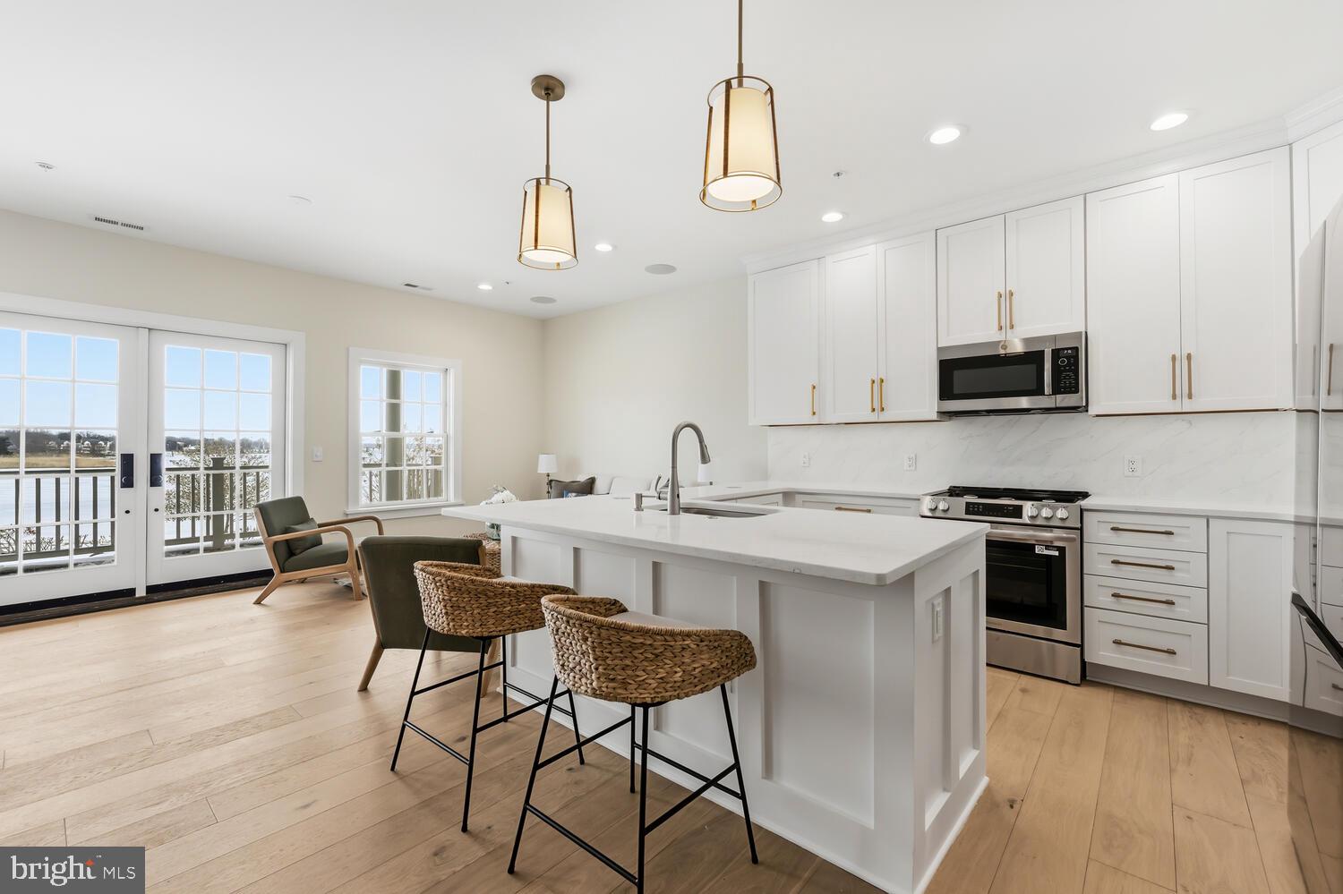 118 LITTLE HARBOR WAY 202