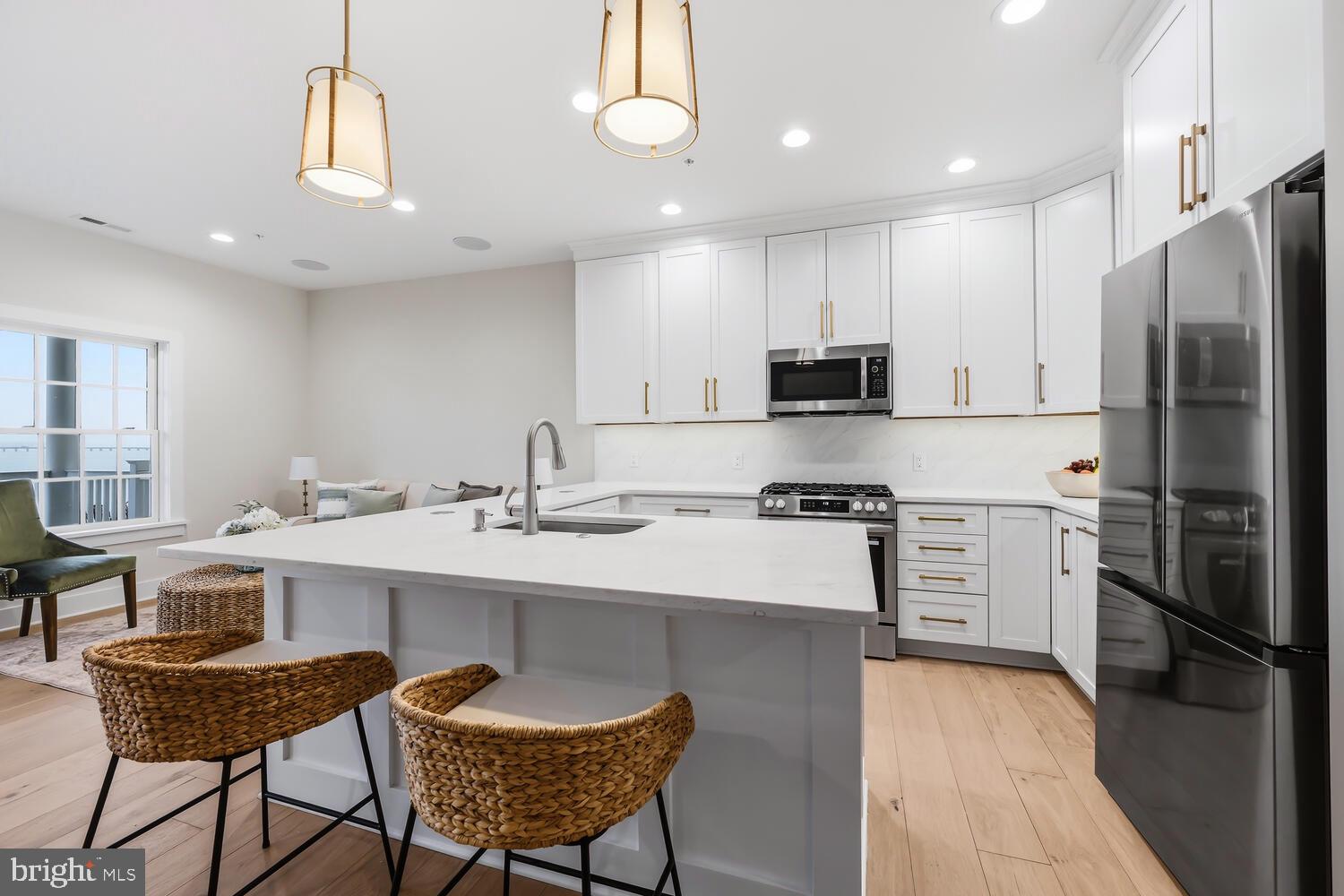 118 LITTLE HARBOR WAY 202