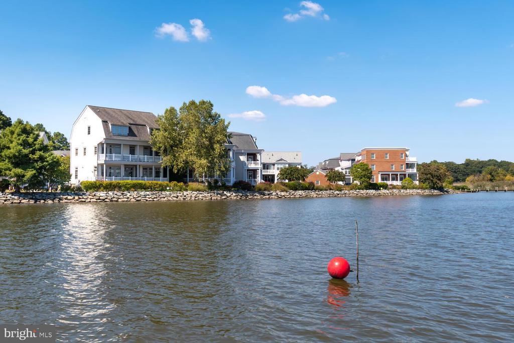 118 LITTLE HARBOR WAY 202