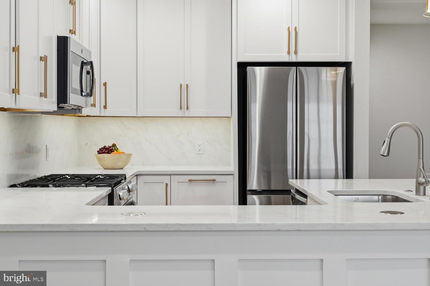 118 LITTLE HARBOR WAY 202