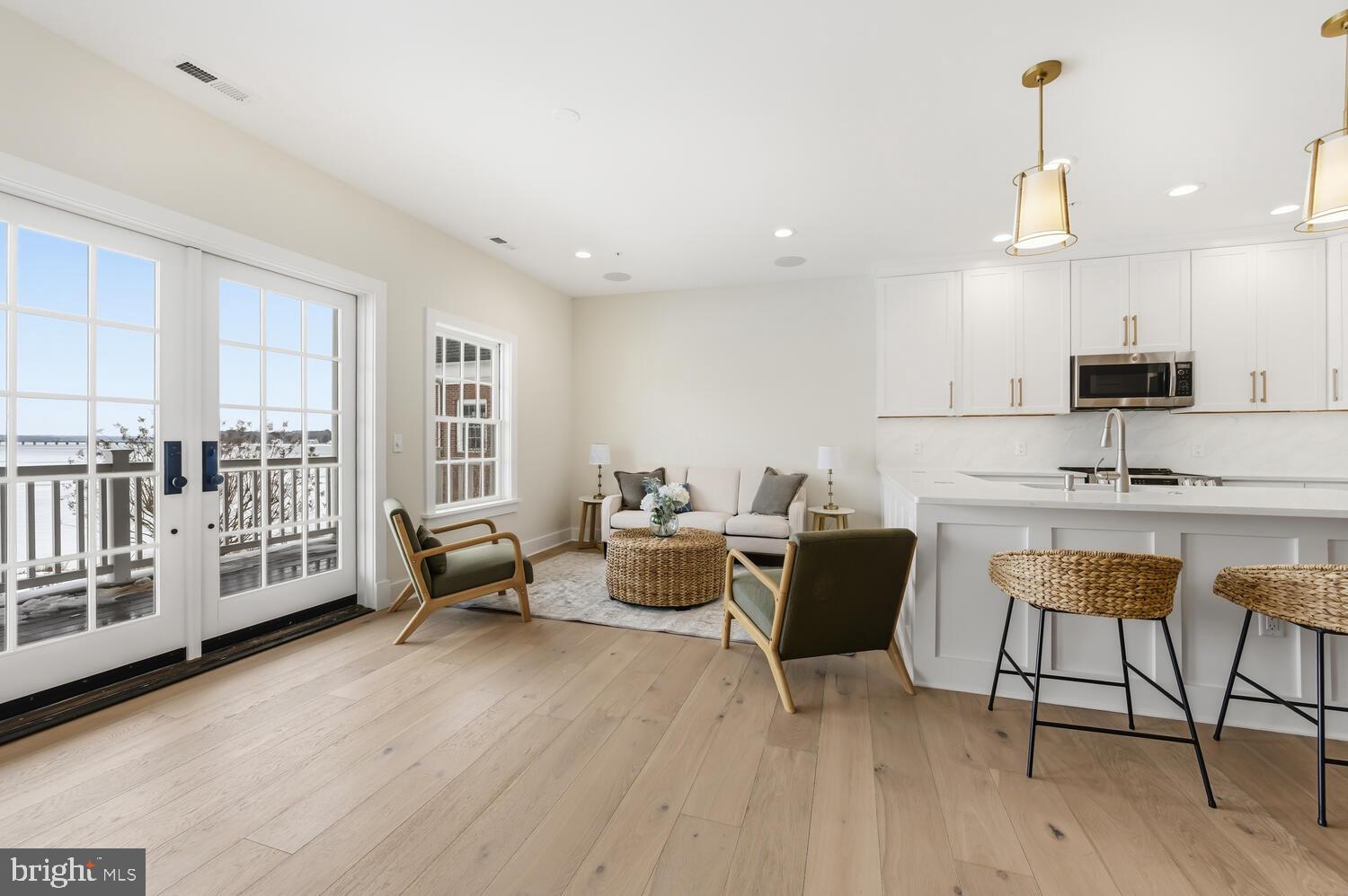 118 LITTLE HARBOR WAY 202