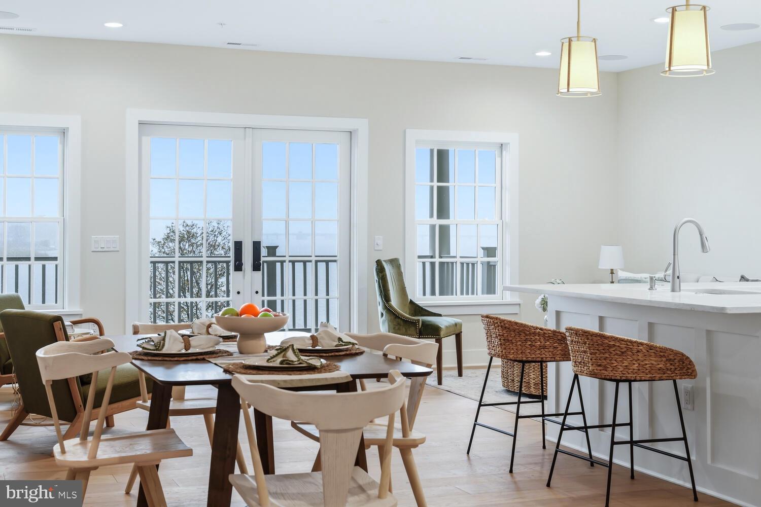 118 LITTLE HARBOR WAY 202