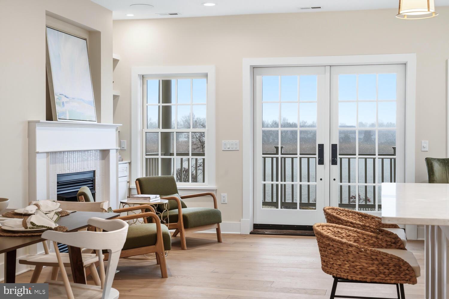 118 LITTLE HARBOR WAY 202