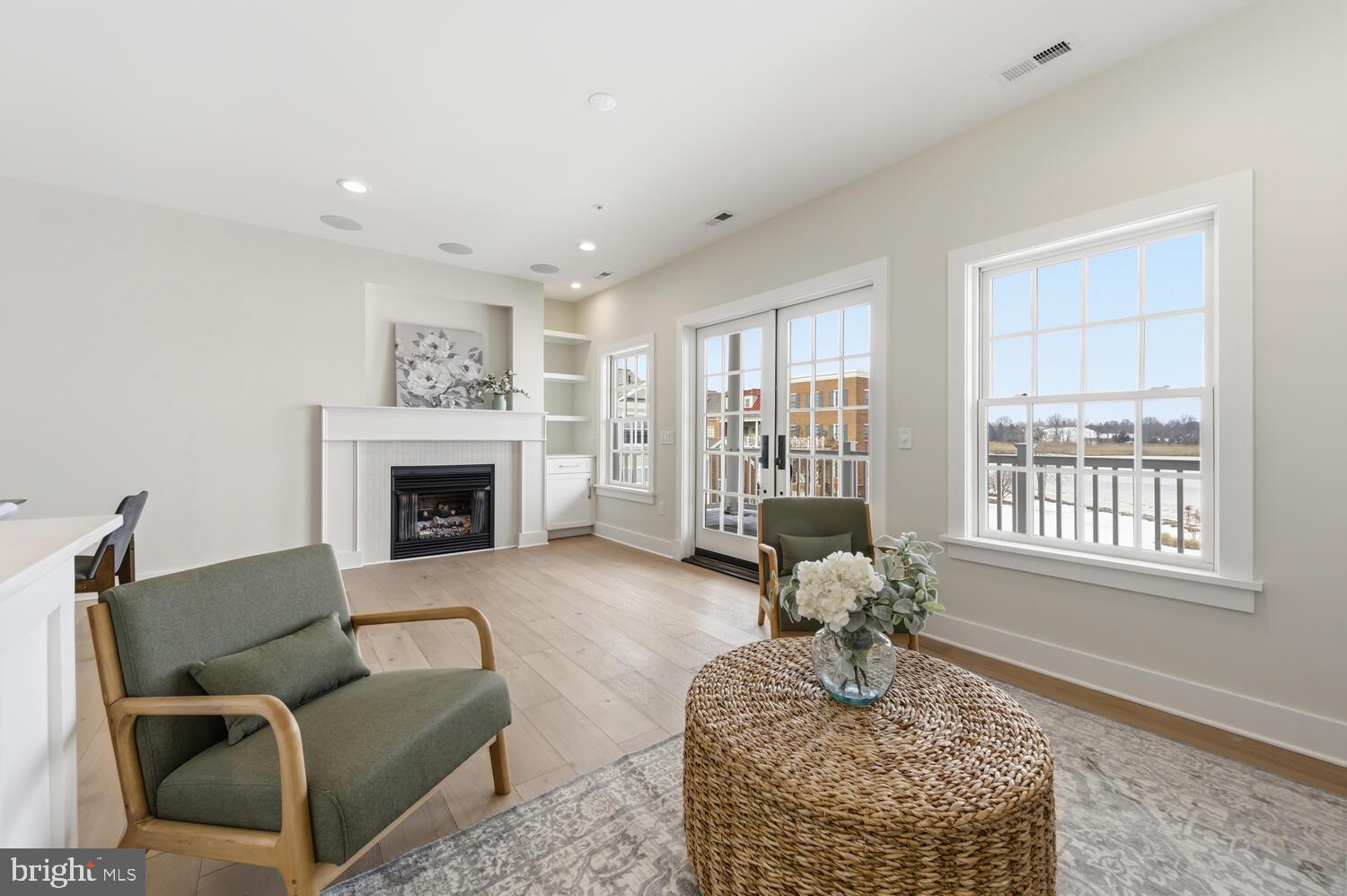 118 LITTLE HARBOR WAY 202