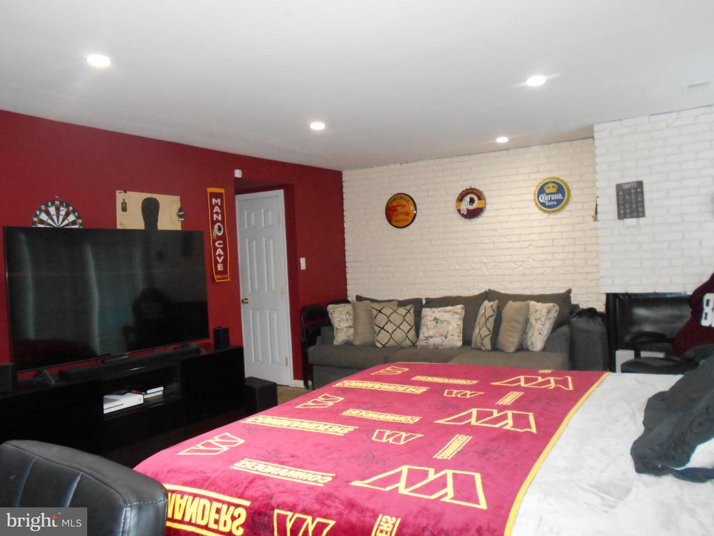 7012 SCOTCH DRIVE