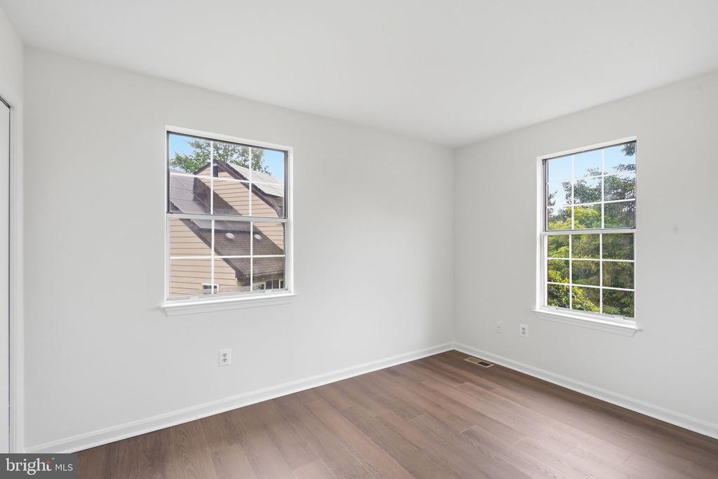 9008 ACREDALE COURT