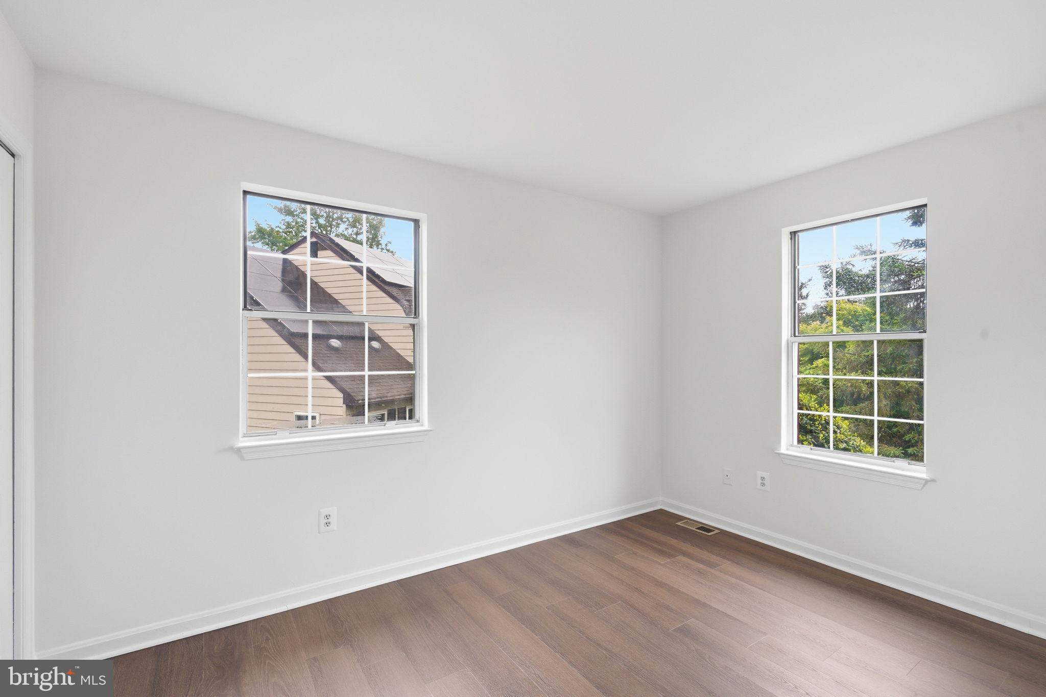 9008 ACREDALE COURT