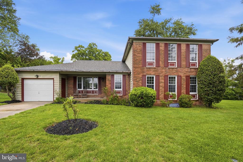 9008 ACREDALE COURT