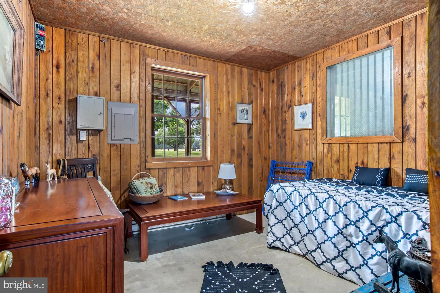 405 Lands End Rd