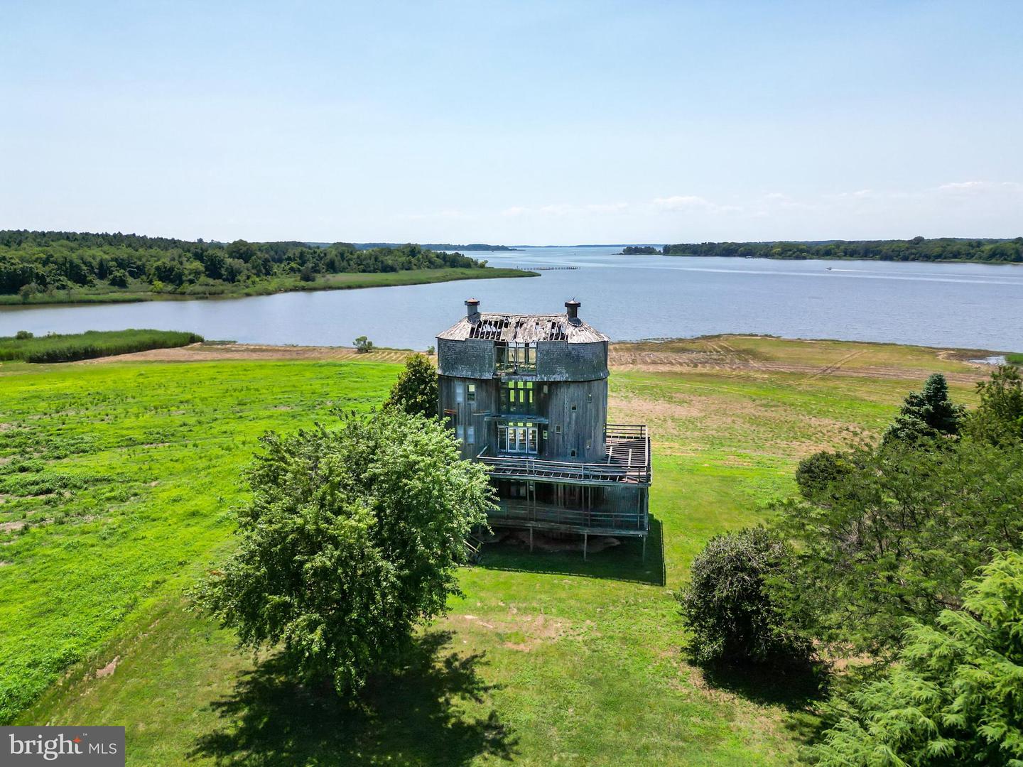 405 Lands End Rd