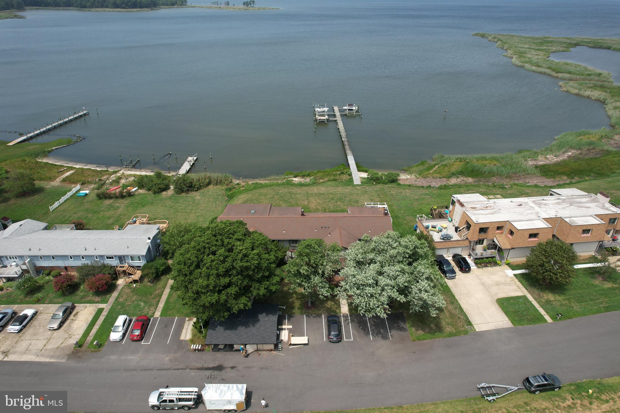 301 Swan Cove Ln #C-1