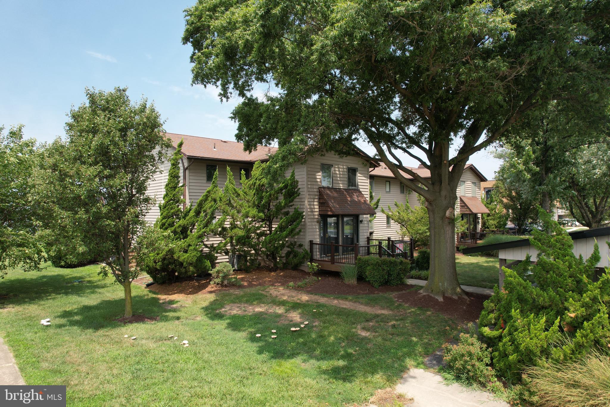 301 Swan Cove Ln #C-1