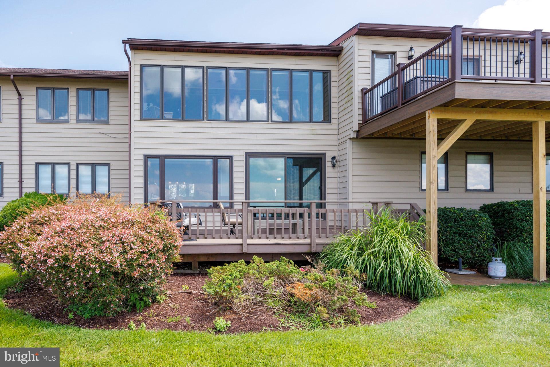 301 Swan Cove Ln #C-1