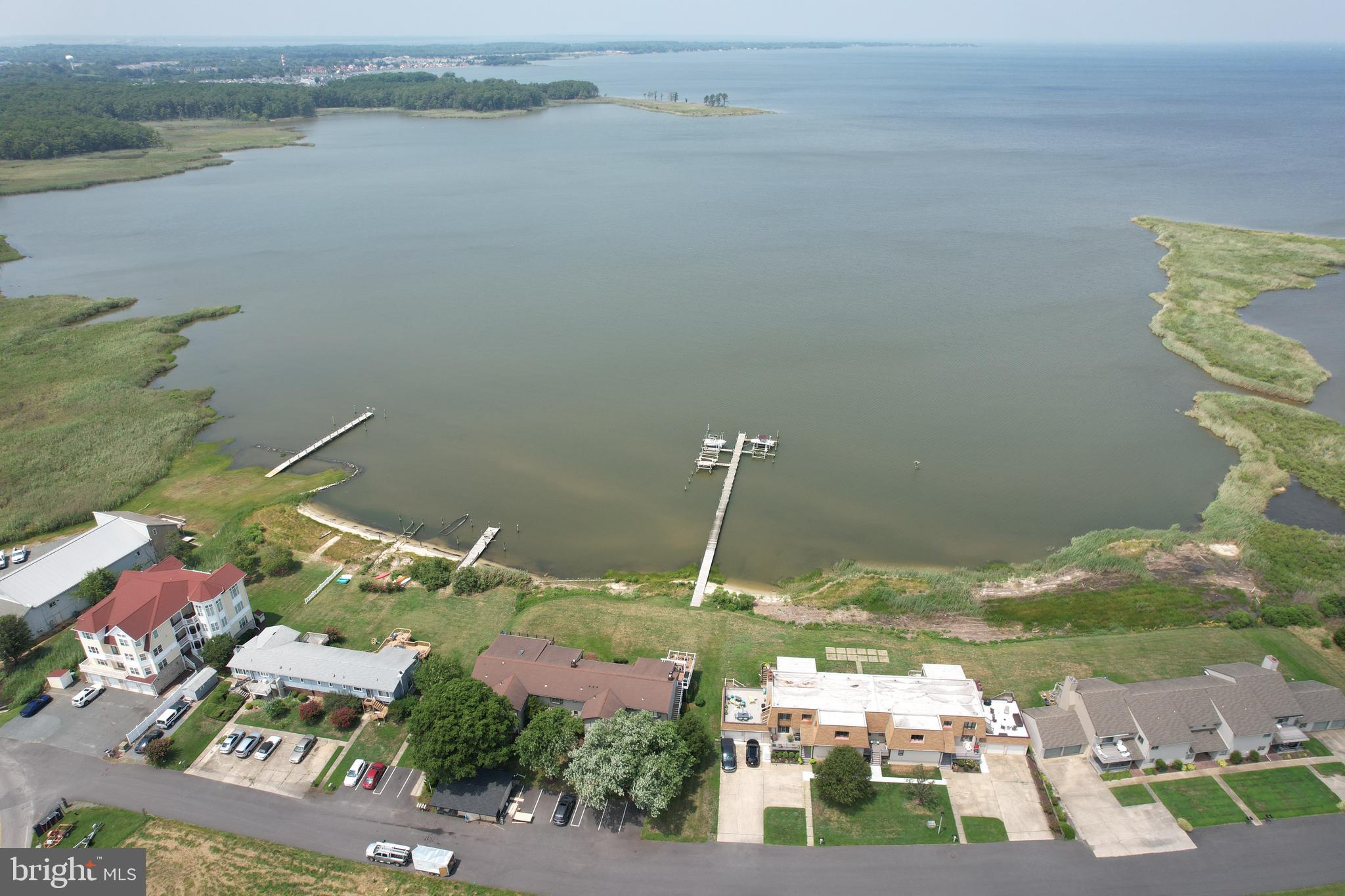 301 Swan Cove Ln #C-1