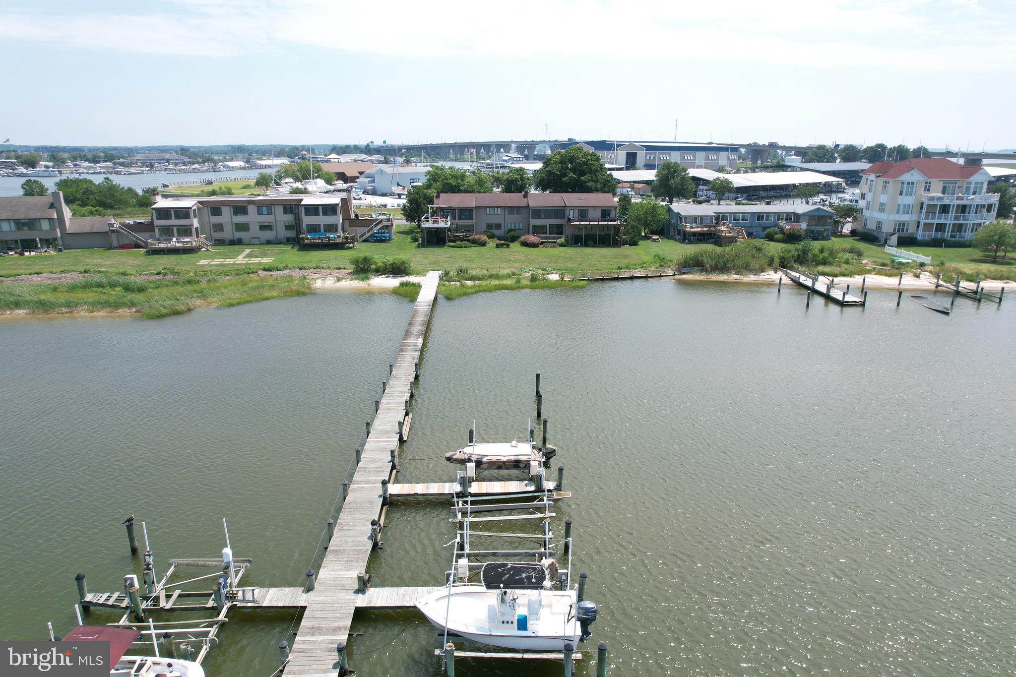 301 Swan Cove Ln #C-1