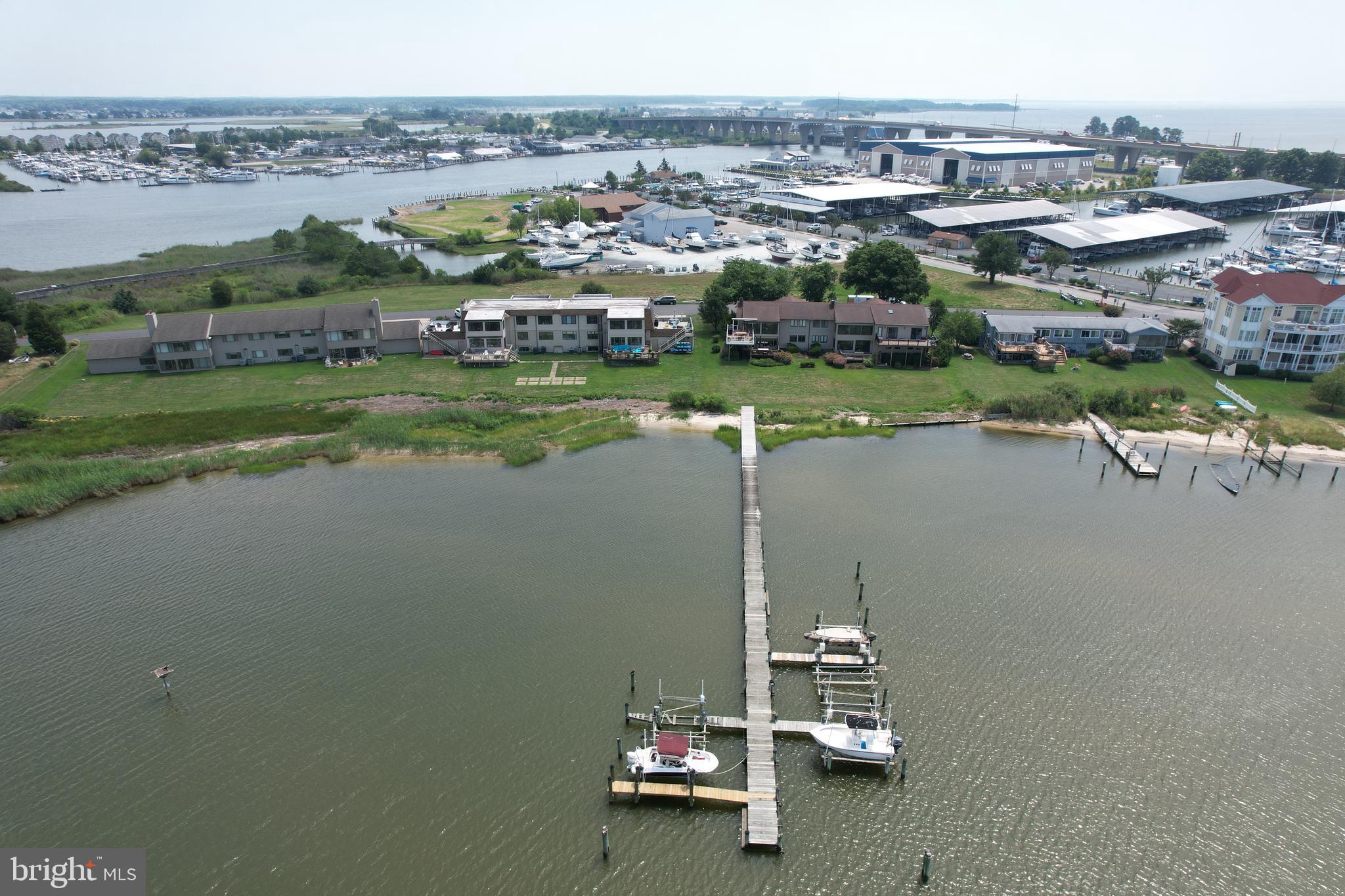 301 Swan Cove Ln #C-1